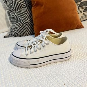 White platform converse sneakers size 6.5